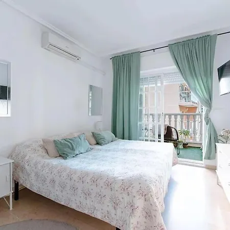 Apartment Cosy Flat 50 Meters From The Sea Torrevieja